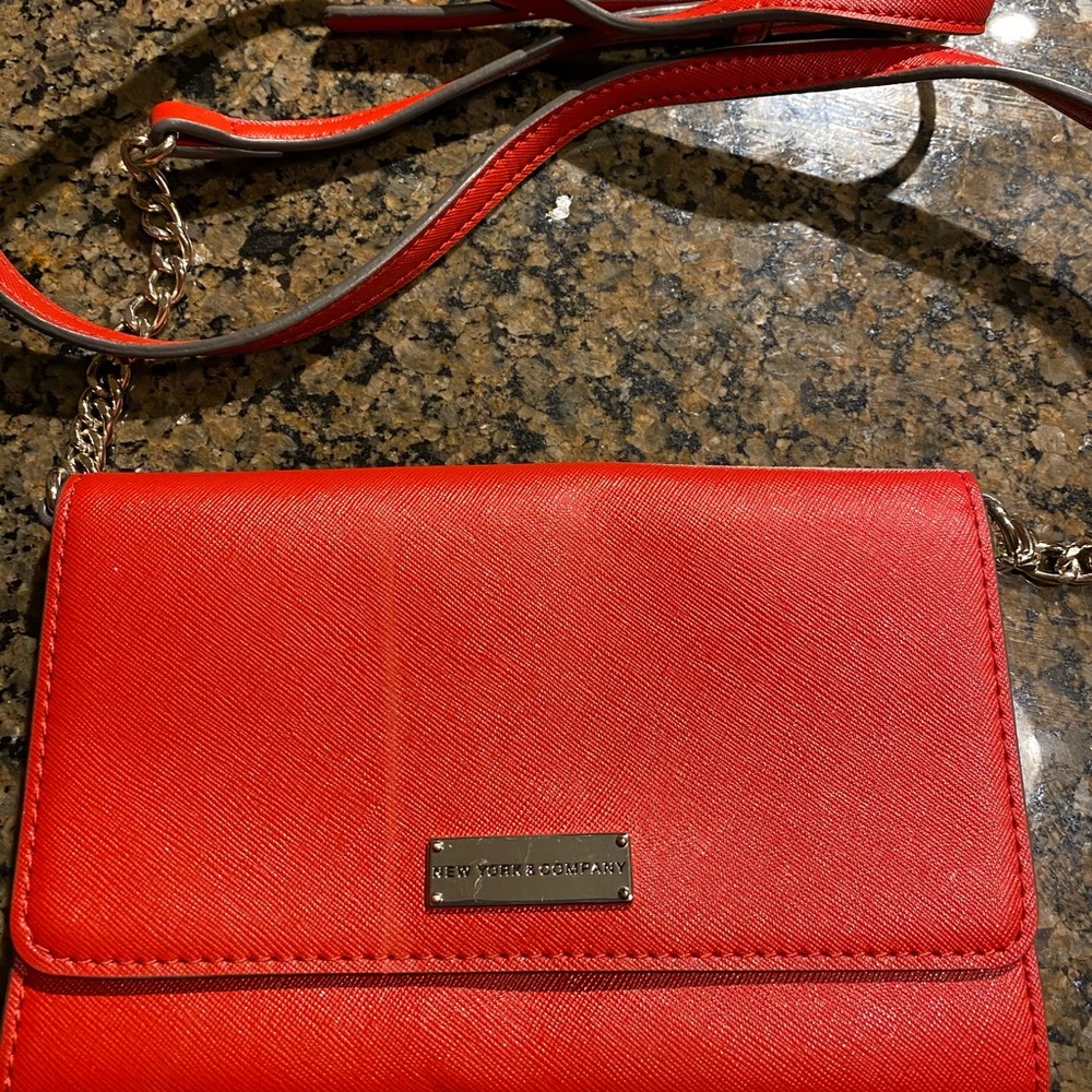 $13 NEW NEW YORK & COMPANY CROSSOVER!